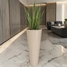 Vaso para Plantas Ibiza Cone 68cm Liso Polido Marmorizado em Polietileno Decorativo Sala Jardim
