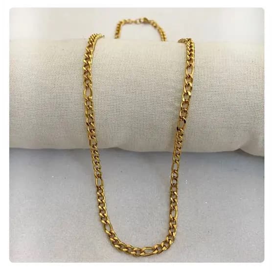 Cordão de aço inox c/ banho dourado elo fígaro 60 cm x 4 mm