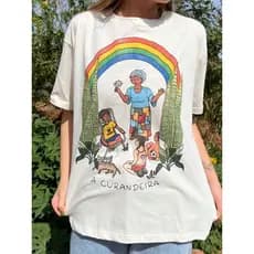 Camiseta Feminina A Curandeira Cor Creme Estilo Básico e Atemporal para o Dia a Dia