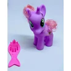 Pony com pente