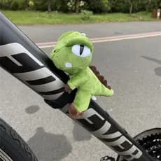 Decoração de bicicleta transfronteiriça boneca Mountain bike pingente estrada guiador quadro acessórios acessórios Panda
