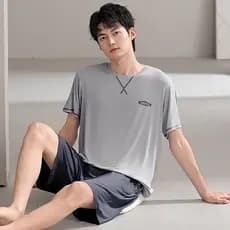 Pijamas masculinos pijamas masculinos 2025 estilo fino Modal terno de manga curta Casual simples solto pode usar exterio