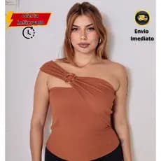 Blusa Feminina Estilosa Tendência - Blusa Cropped Feminino - Cropped Feminino: Detalhe de Fivela