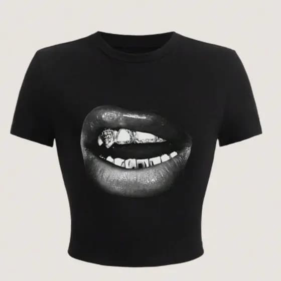 Blusa Cropped Feminino Estampa Boca Estilosa Moda Y2K Streetwear Tumblr Fashion