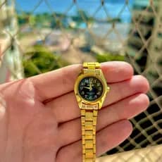 Relógio Orimet Pequeno Feminino a Prova D´Água Luxo Dourado