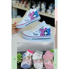 Combinações de sapatos e 3meias bb infantil