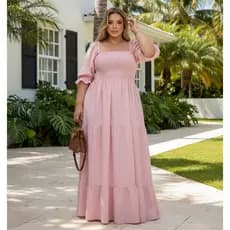 Vestido longo plus size três marias com mangas lastex no corpo e design elegante