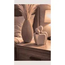Kit Estátua Casal  + Vaso Decorativo – Ideal para Plantas Artificiais e Arranjos Decorativos para seu lar