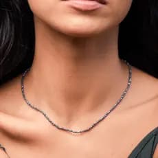 Colar Minimalista de Pedra Hematita Facetada com Fecho de Prata 925 - Coragem e Vigor
