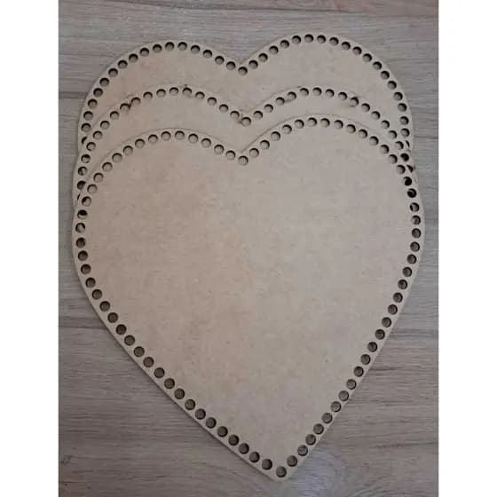 Kit base de croche / fio de malha coração em MDF