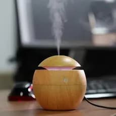 Mini Umidificador de Ar e Aromatizador de Ambientes Tipo Madeira