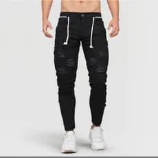 Calca preta rasgada estilo jogador com lycra skinny