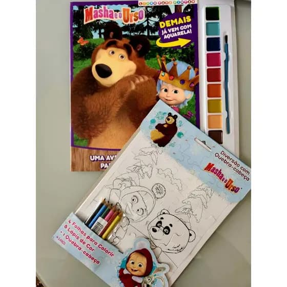 Livro Masha e o Urso com Aquarela + Quebra-Cabeça + 6 Lápis + 4 Folhas para Colorir.