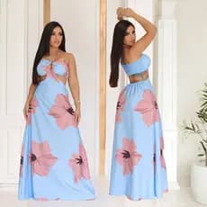 Vestido Longo Azul Bebê com Estampa Floral Moderno, Elegante e Sensual