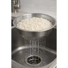 Escorredor de Alumínio Polido – Ideal para Arroz, Macarrão e Legumes