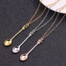 Liga Explosiva Coroa Mini Jóias Ouro Alice Vintage Colar Moda Colher Pingente Para Mulher