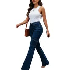 Calça Feminina Jeans Flare Com Stretch e Bolsos Cargo