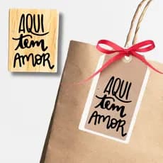 Carimbo Aqui tem Amor 4cmx4cm para sacolas kraft tags personalize sua embalagem