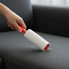 Mini Rolo Adesivo Tira Pelos 90 Folhas Remove Fiapos sem Danificar Tecidos, Refil Incluso