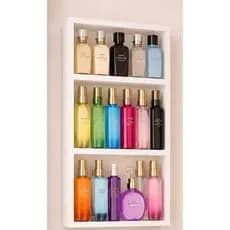 Porta Perfumes Organizador de Parede 65x30 cm em MDF – Nicho Expositor Elegante para Perfumes e Cosméticos