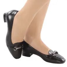 Mocassim Feminino Salto Baixo Quadrado Bico Fechado com Fivela Croco Confortável Moda Elegante Macio