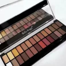 Paleta de sombra belle angel  28 cores matte e nude com pincel B013