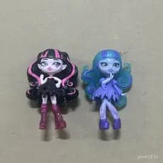 Novo brinquedo de boneco monstro mini solto, incapaz de se manter em pé sozinho IIIR