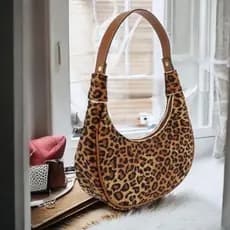 Bolsa Feminina Meia Lua Baguete de Ombro Animal Print Lançamento
