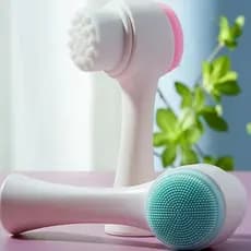 Escova de Limpeza Facial 2 em 1 – Silicone e Cerdas Macias com Caixinha