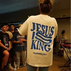 Camiseta Masculina Gospel Evangélica Jesus is King   Fio 30.1 Algodao    Oferta de Qualidade