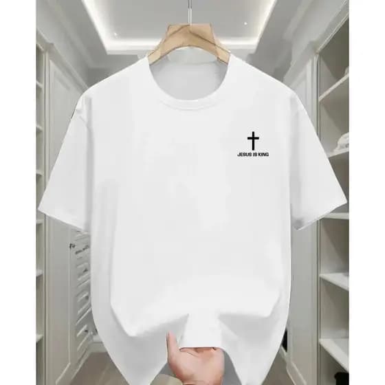 Camiseta Unissex Estampa Jesus Is King Cristã Minimalista Básico e Estiloso Lançamento