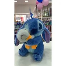 Pelucia Stitch com pato