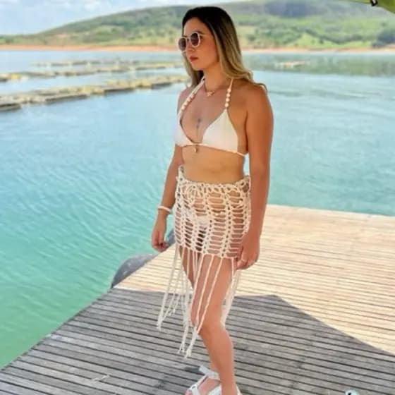 Saia Com Franjas Saída de Praia Artesanal Luxo Em Crochê Feminina Verão 2026