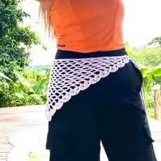 BANDANA/ LENÇO ARTESANAL EM CROCHÊ FEMININA