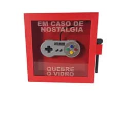 Quadro Geek Controle Snes Resina Com Martelo Decorativo