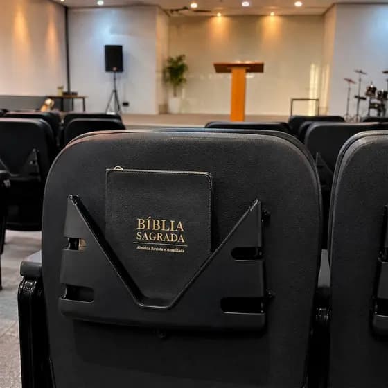 Suporte Para Livros, Bíblia E Copo Cadeiras Igreja Auditório