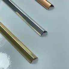 Perfil Cantoneira PVC 15MM X 15MM barra de 3 metros com autocolante