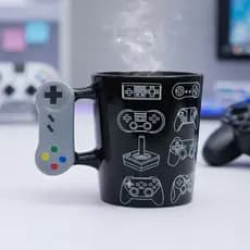 Caneca Gamer Geek Preta Joystick 3D 8 Controles Porcelana 350ml