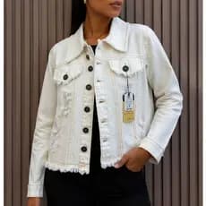Jaqueta Jeans Feminina Com Botão de Ferro Com Barra Desfiada