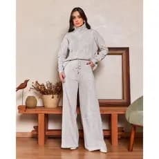 Conjunto inverno trança com bolsos de material quente e macio.