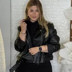 Jaqueta Couro PU Feminina Plus Size GG, G1, G2 e G3. Estilo Biker. Jaqueta Plus Size com Zíper.
