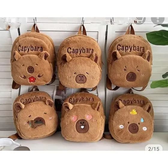 Mochila Infantil Feminina em Pelúcia Capivara Fofa e Aconchegante