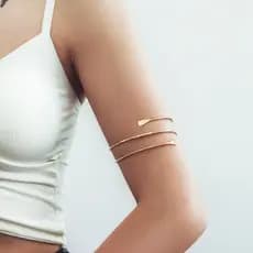 Pulseira Bracelete Dourada para Braço Feminino Bracelete Superior em Camadas, Bracelete Minimalista Empilhável