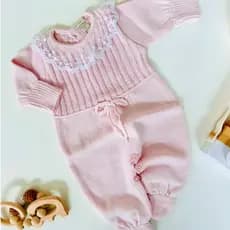 Macacão para Bebê Tricot Roupa Infantil Menina Saída Maternidade Gola Tule Bordado Rendado Rosa