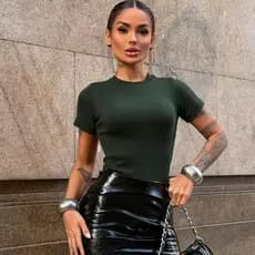 Blusa canelada básica, estilo casual premium, camiseta básica da moda Gringa