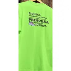 Essa princesa usa tênis de corrida, Camiseta corrida, camiseta dryfit, camiseta corrida, camiseta feminina