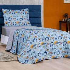 Kit cobre leito infantil 2 peças com estampa game gamer. Confortável, moderno e ideal para decorar o quarto de quem ama