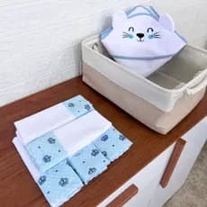Kit Toalha de Banho para Recem Nascido Bordado com Orelhinhas + 5 Toalhinhas de Ombro Higiênicas Menino