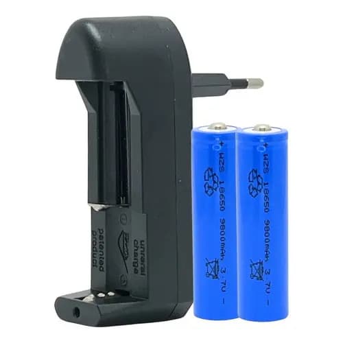 Kit 1 Carregador Lanterna Tática Bivolt + 2 Bater 18650 1,8cm x 6,6cm De Alta Qualidade