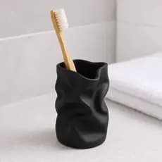 🧴 Porta Escova Branco – Design Moderno e Funcional